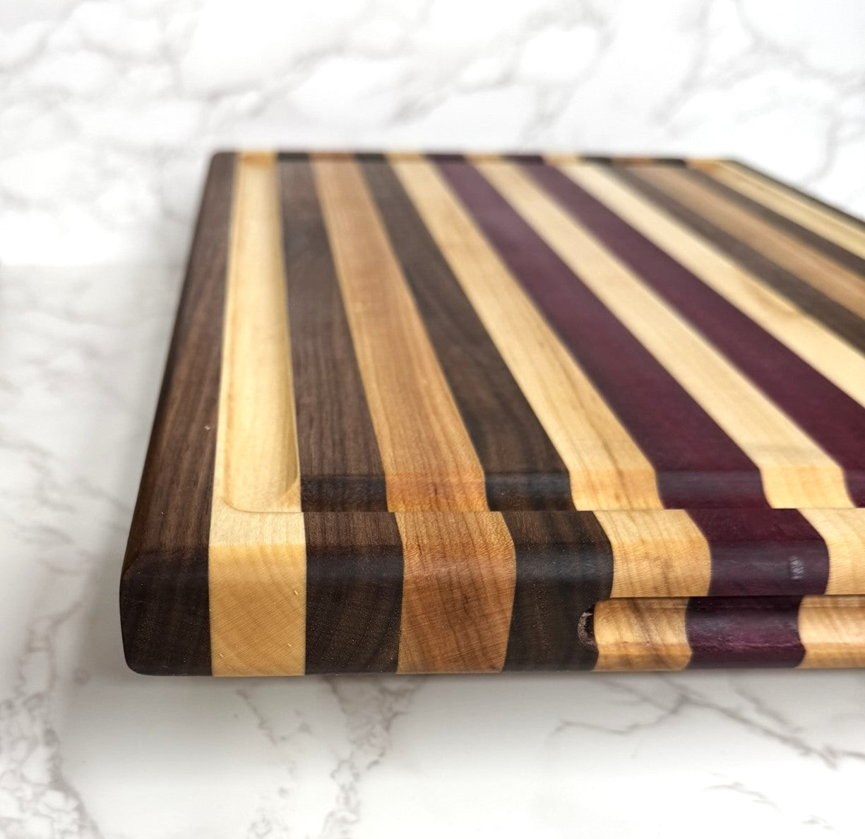 Dark Stripe Edge Grain cutting board
