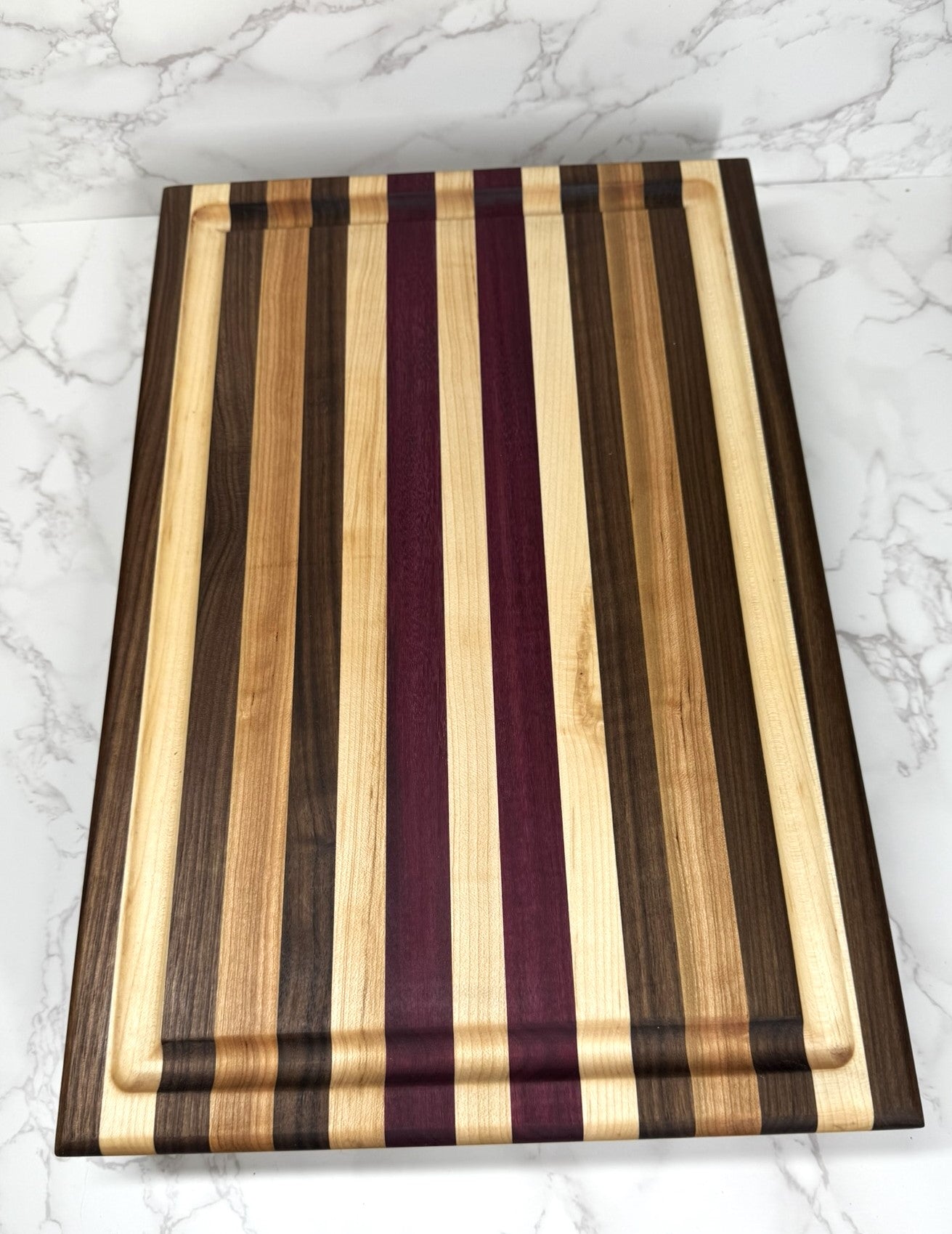 Dark Stripe Edge Grain cutting board