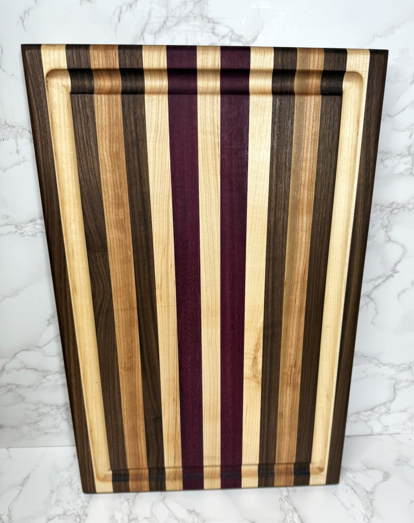 Dark Stripe Edge Grain cutting board